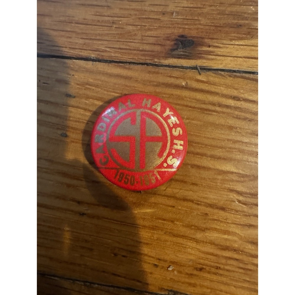 Vintage Cardinal Hayes High school Bronx NY Pin back Pin Button‎ Red Gold 1950
